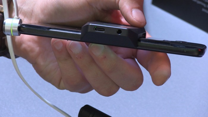 Anschlüsse des Lüfters (Bild: Klaus Bardenhagen)